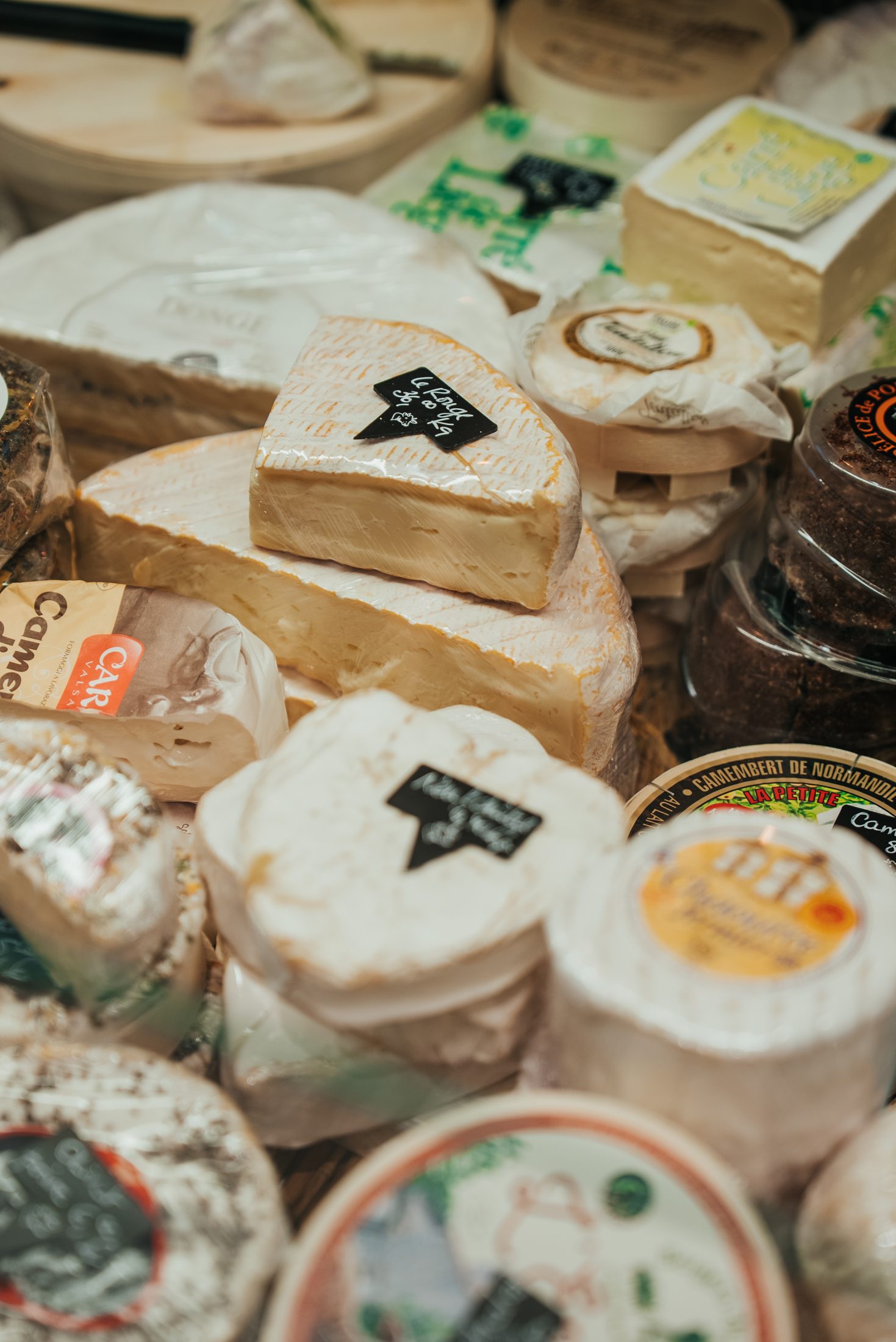 Sélection de fromages affinés au comptoir Cheese'Op